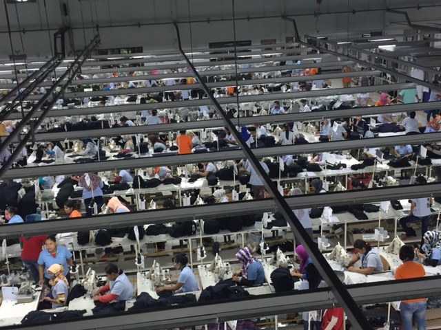 Indonesie in Suban 2400 werknemers mc cao